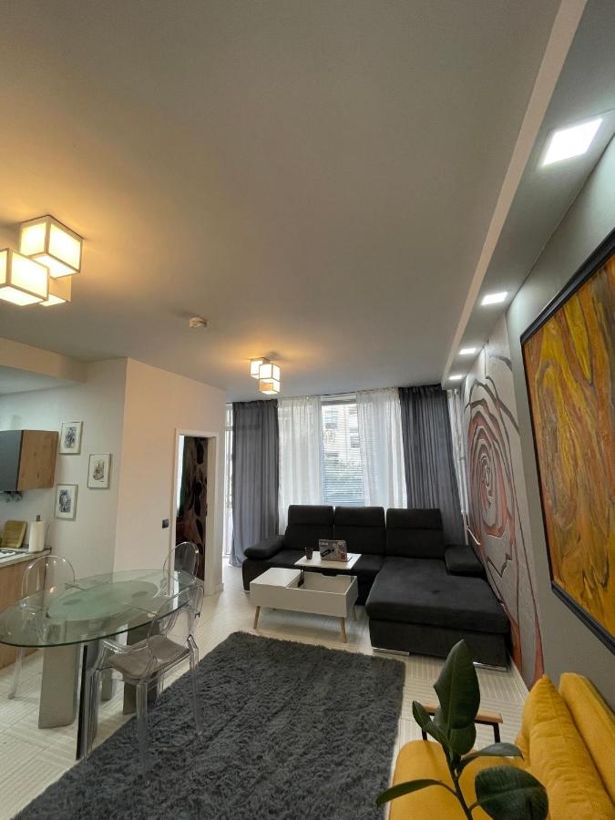Bright: Flat With Balcony - Kitchen - Free Parking Apartment Berlin Bagian luar foto