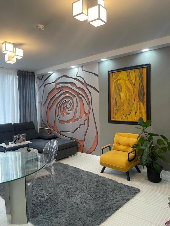 Bright: Flat With Balcony - Kitchen - Free Parking Apartment Berlin Bagian luar foto