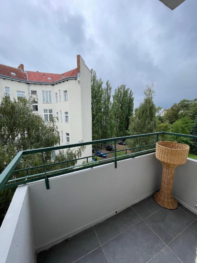 Bright: Flat With Balcony - Kitchen - Free Parking Apartment Berlin Bagian luar foto