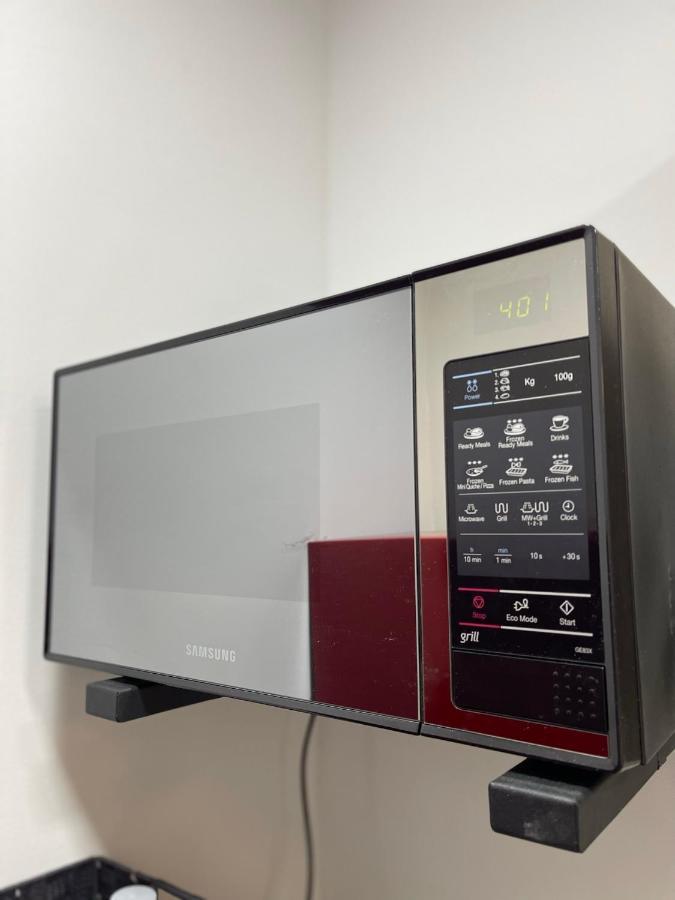 Bright: Flat With Balcony - Kitchen - Free Parking Apartment Berlin Bagian luar foto